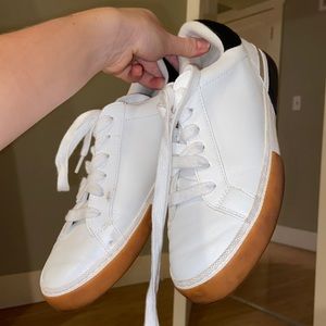 Vintage White Sneakers - perfect condition